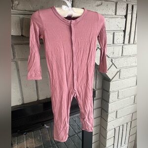 Kyte BABY Mulberry Long Sleeve Romper with Snaps